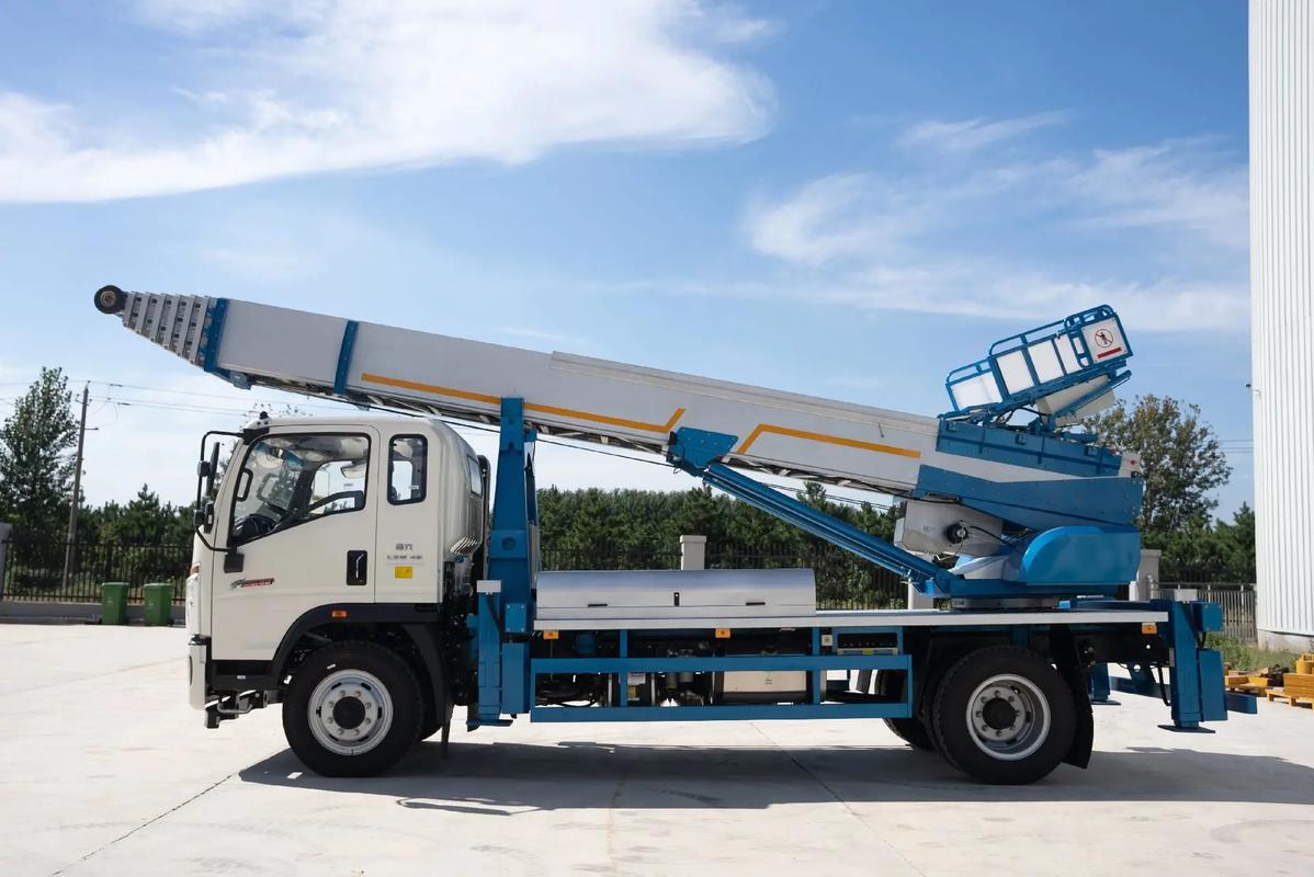 平武云梯上料车租赁费用