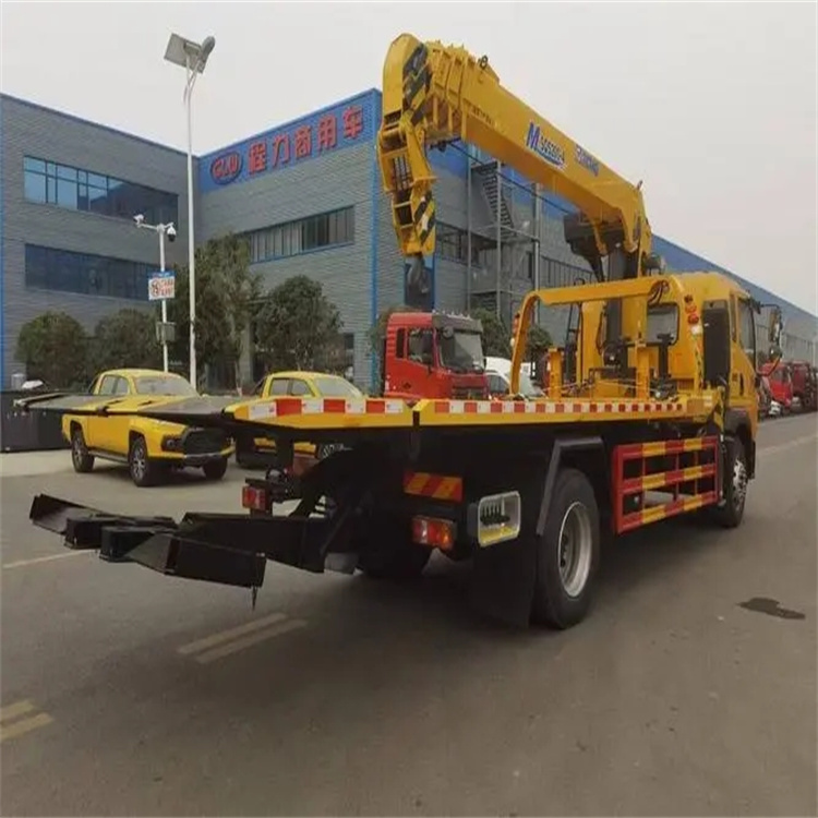 平武附近小随车吊出租电话，轻松解决搬运烦恼